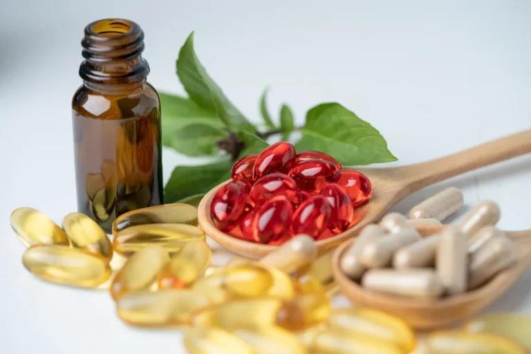 How to Take Nutritional Supplements Safely and Effectively