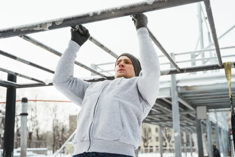 Conquer the Cold and Sculpt Your Dream Body – Winter Muscle Building Hacks for Guaranteed Gains